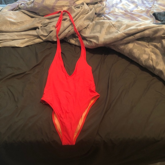 NEW aerie deep plunge one piece - Picture 1 of 4